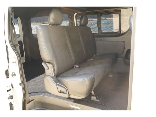HIACE van 2WD