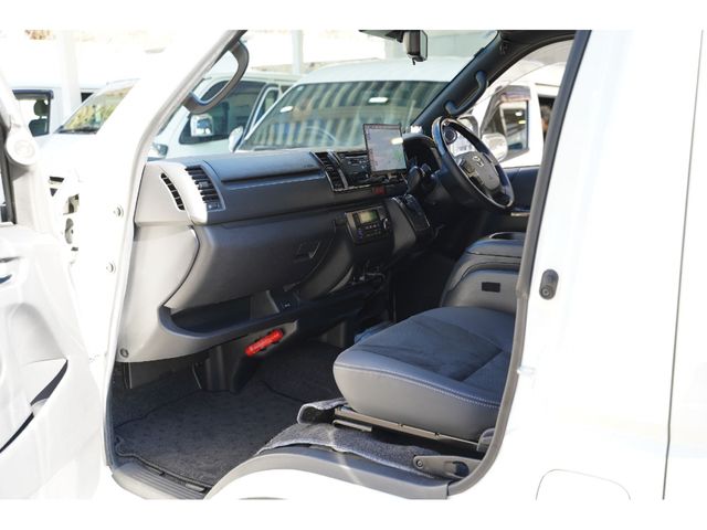 HIACE van 2WD