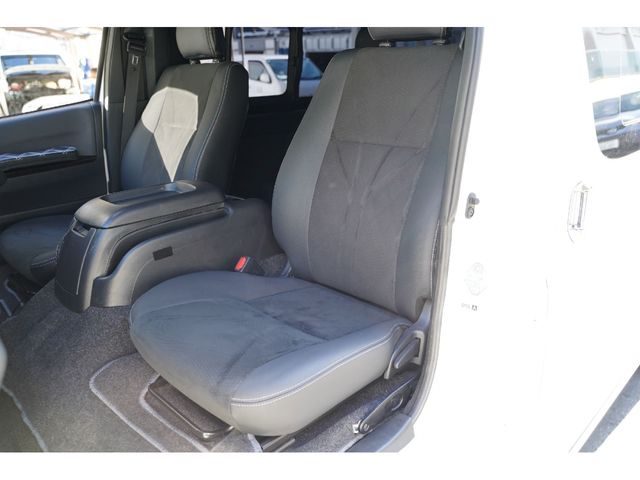 HIACE van 2WD