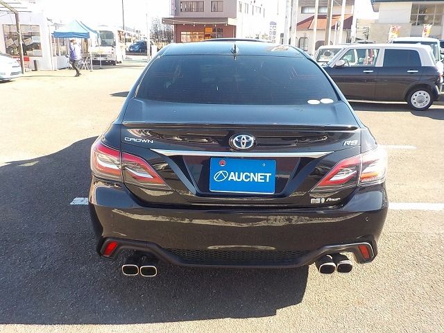CROWN sedan hybrid 4WD