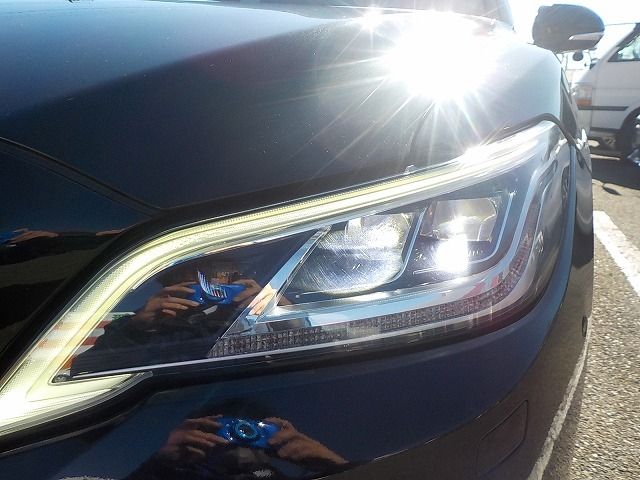 CROWN sedan hybrid 4WD