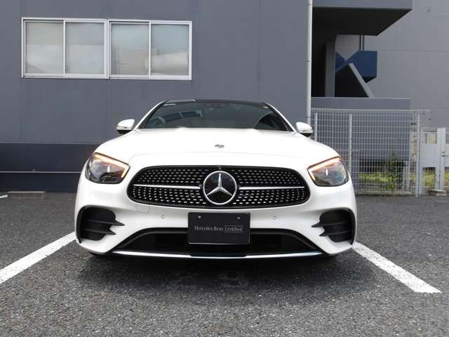 MERCEDES BENZ E-Class sedan