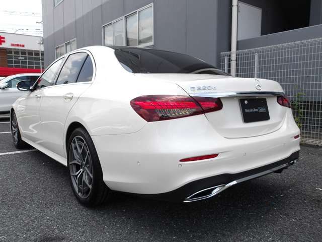 MERCEDES BENZ E-Class sedan