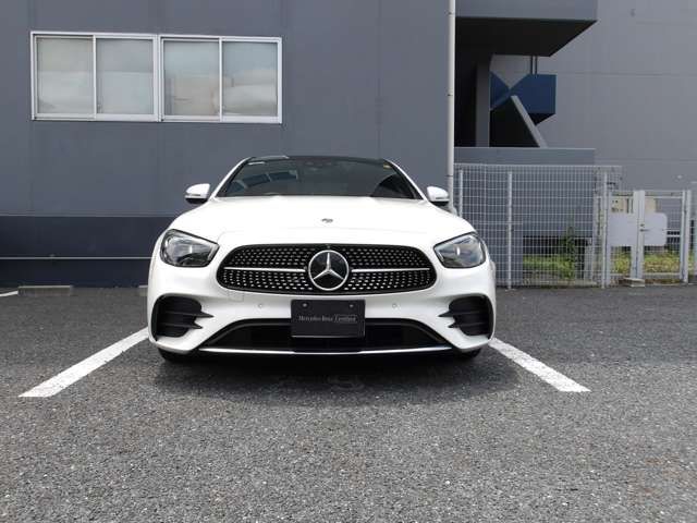 MERCEDES BENZ E-Class sedan