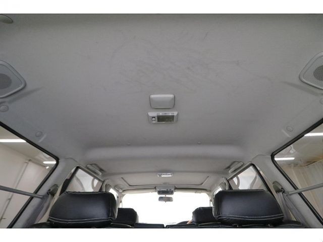 LANDCRUISER van