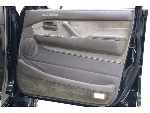 LANDCRUISER van
