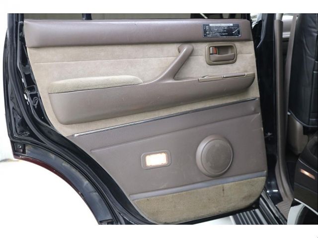 LANDCRUISER van