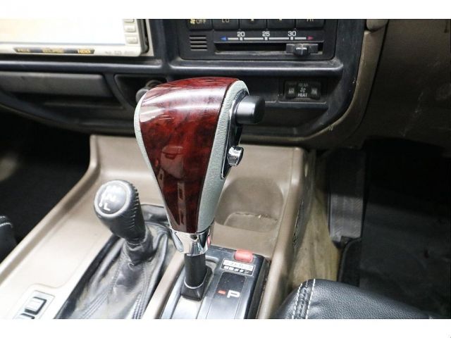 LANDCRUISER van