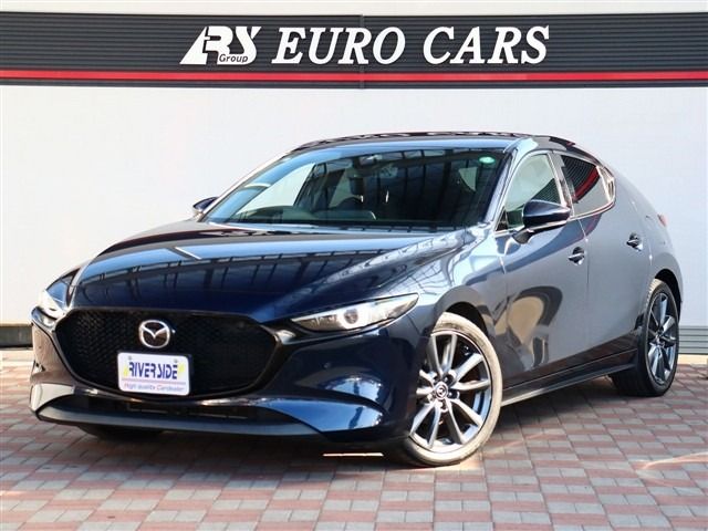 MAZDA3 FASTBACK