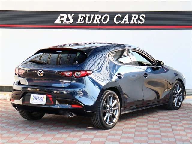 MAZDA3 FASTBACK