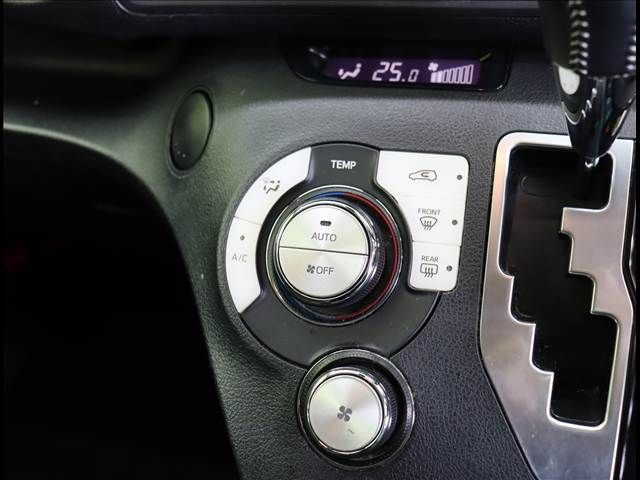 SIENTA HYBRID