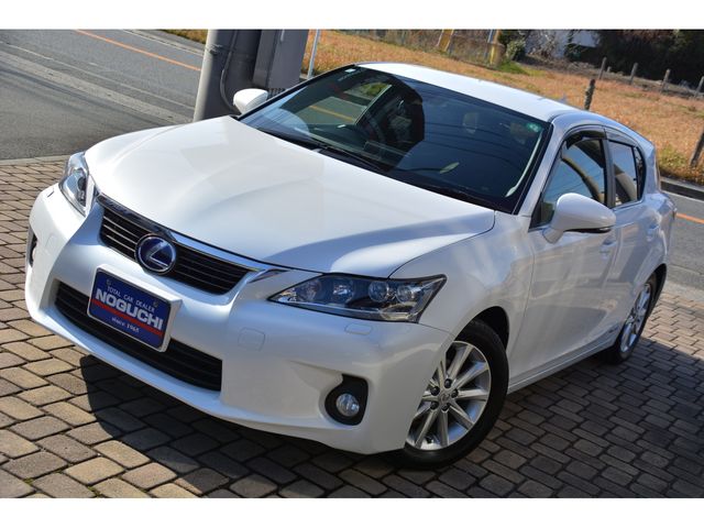 LEXUS CT200h