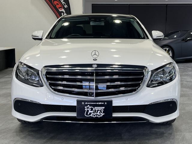 MERCEDES BENZ E class sedan
