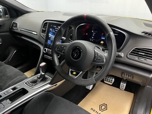 RENAULT MEGANE hatchback
