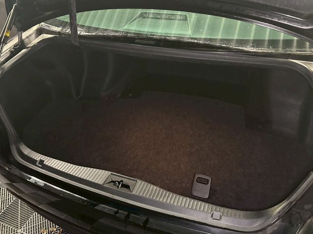 CROWN sedan