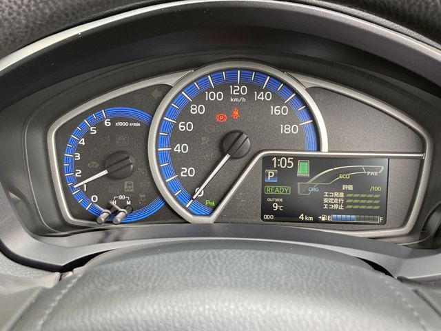 COROLLA AXIO HYBRID
