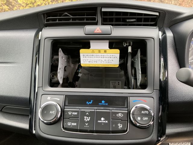 COROLLA AXIO HYBRID