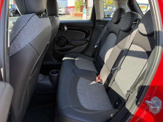 MINI COOPER D 5DOOR