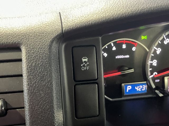HIACE van 4WD