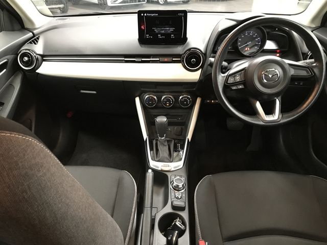 MAZDA2