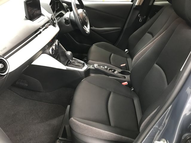 MAZDA2
