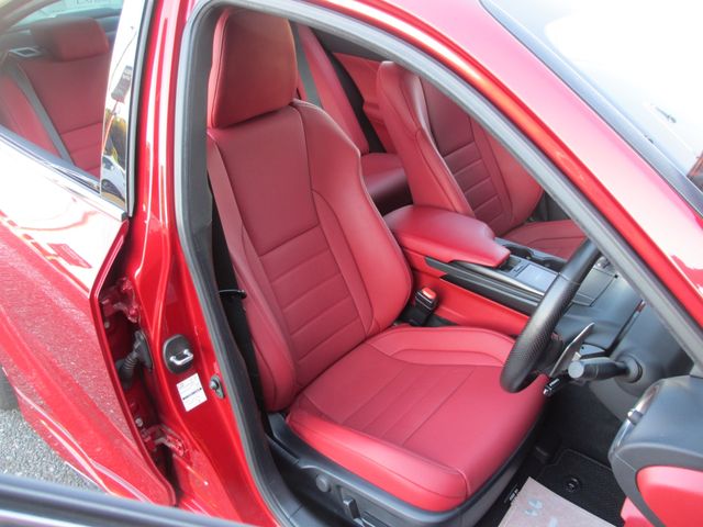 LEXUS IS300h