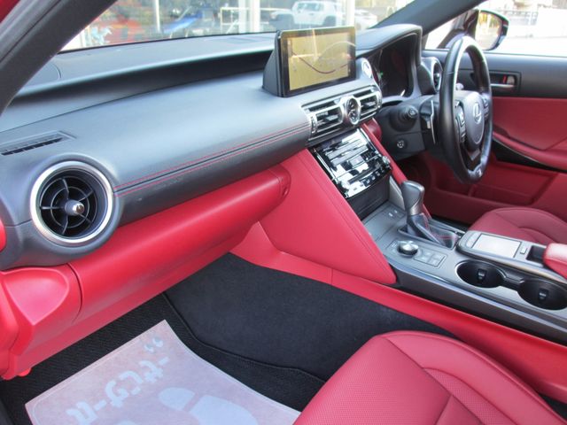 LEXUS IS300h