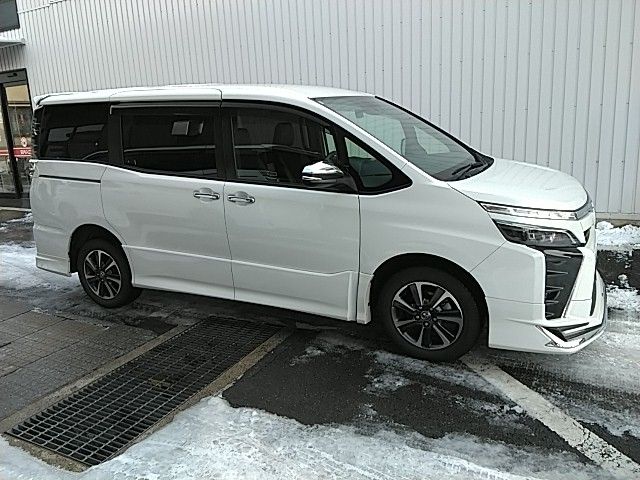 VOXY 4WD