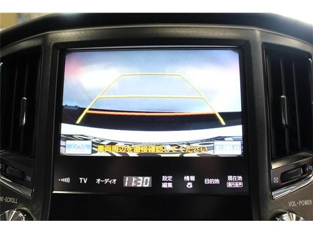 CROWN sedan hybrid 4WD