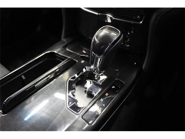 CROWN sedan hybrid 4WD