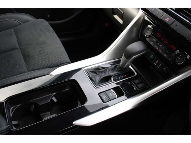 ECLIPSE CROSS 2WD