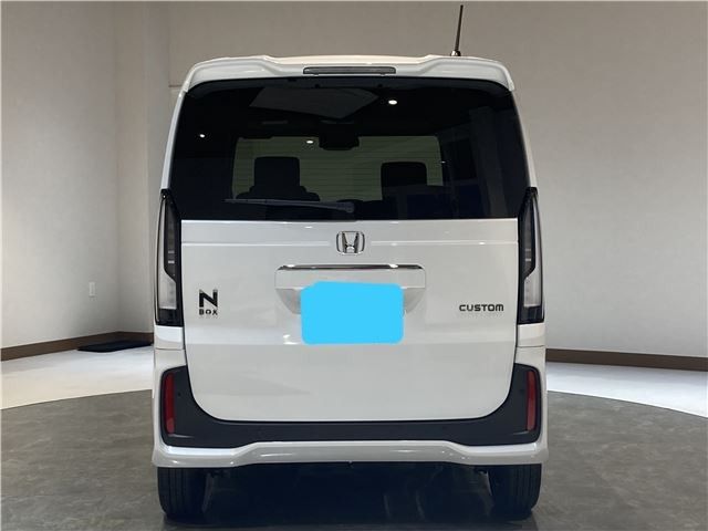 N BOX