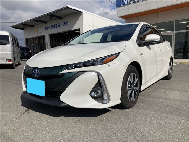 PRIUS PHV