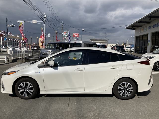 PRIUS PHV