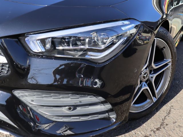 MERCEDES BENZ CLA Shooting Brake
