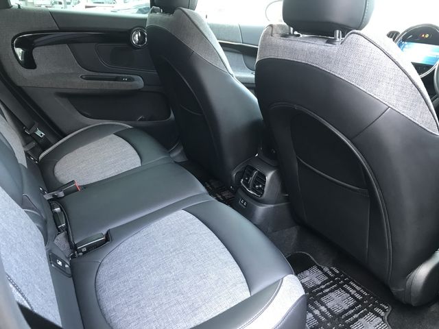 MINI COOPER D CROSSOVER