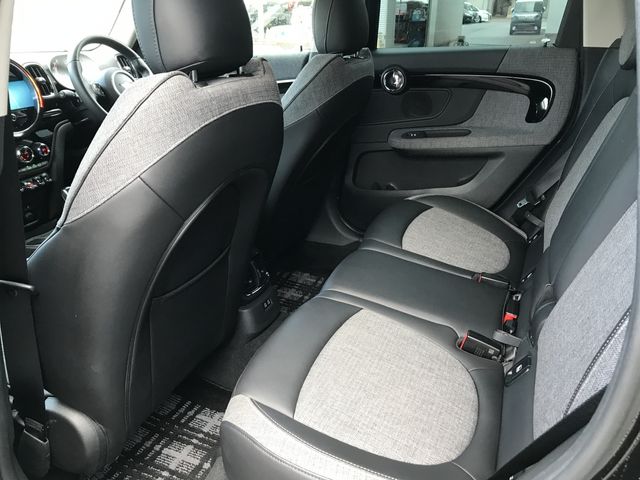 MINI COOPER D CROSSOVER