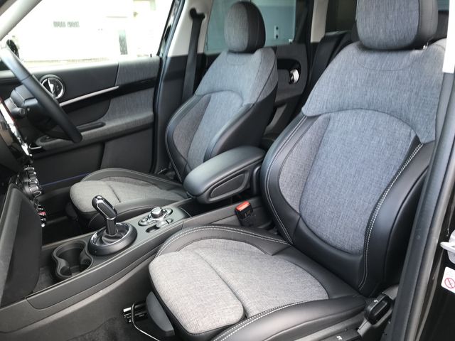 MINI COOPER D CROSSOVER