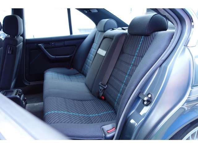 ALPINA B10 limousine