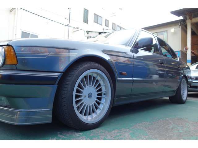 ALPINA B10 limousine
