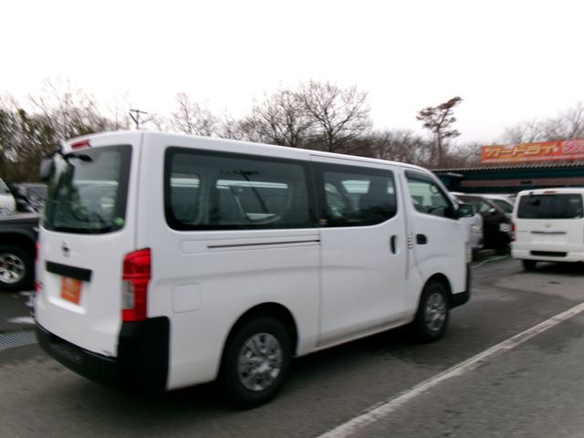 NV350 CARAVAN 4WD