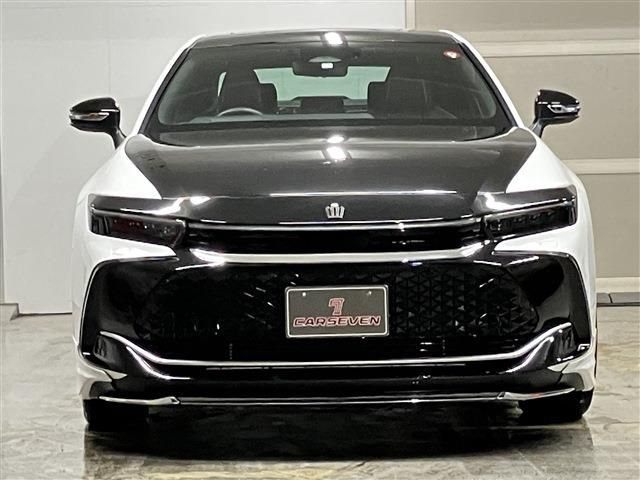 CROWN CROSSOVER