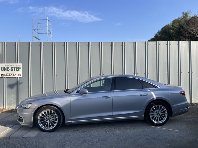 AUDI A8
