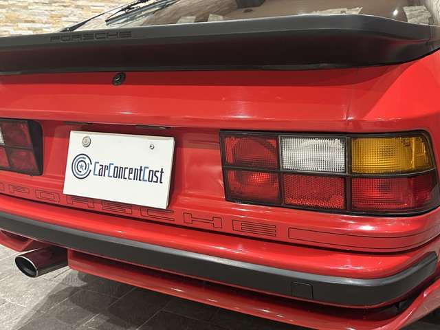 PORSCHE 944