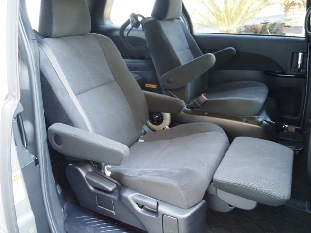 ESTIMA HYBRID 4WD