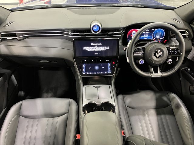 MASERATI Grecale