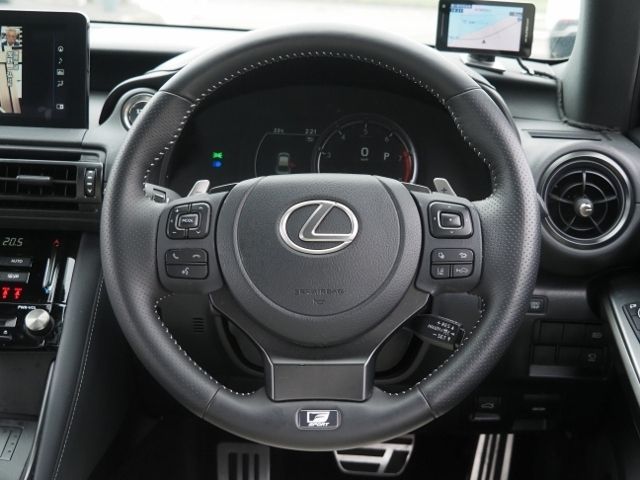 LEXUS IS350