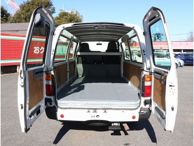 DYNA Route Van