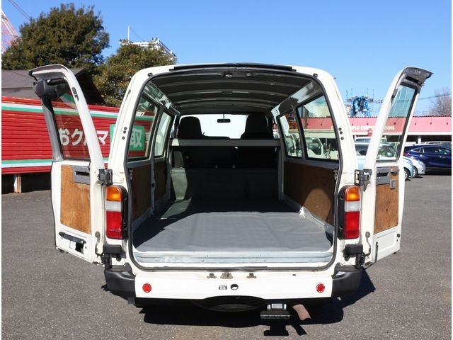 DYNA Route Van