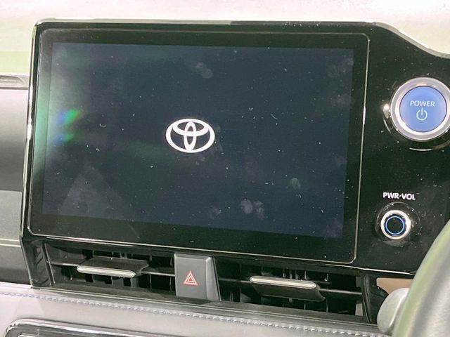 VOXY HYBRID